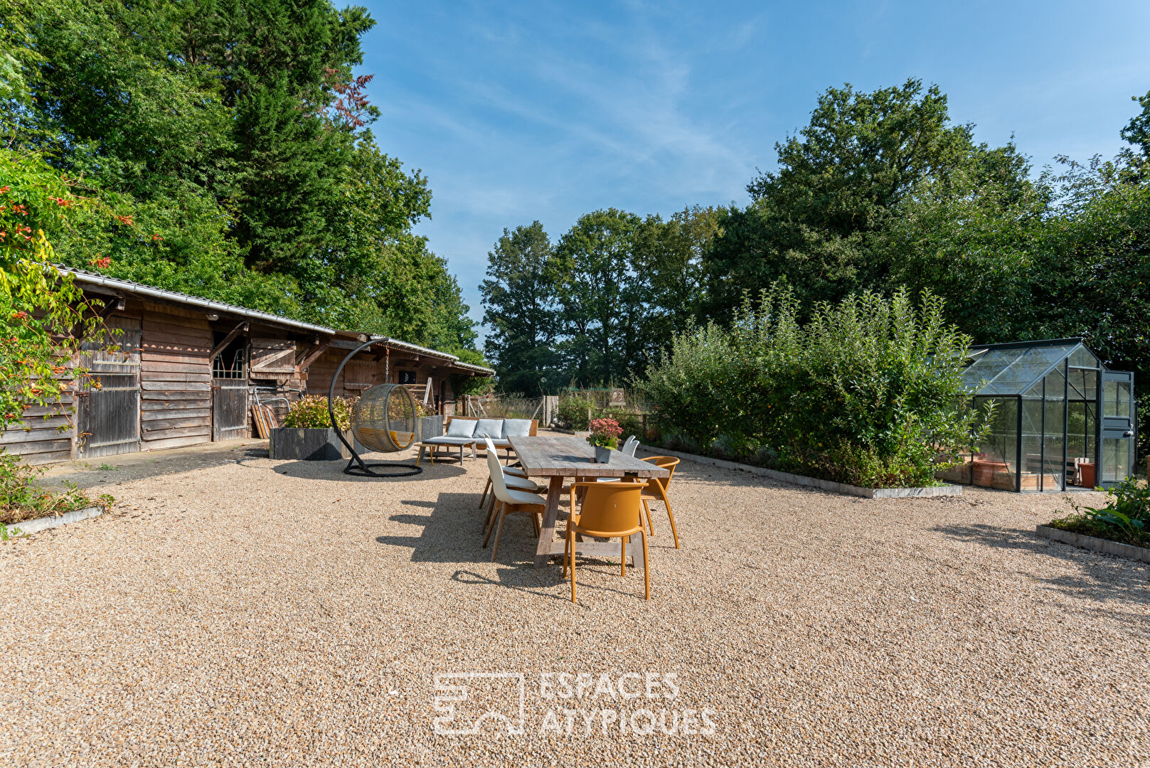 Longère bi-centenaire rénovée au calme d’un hameau