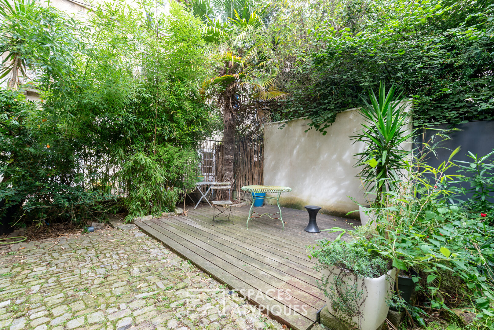 Apartment and its courtyard: absolute calm in the heart of the hyper center