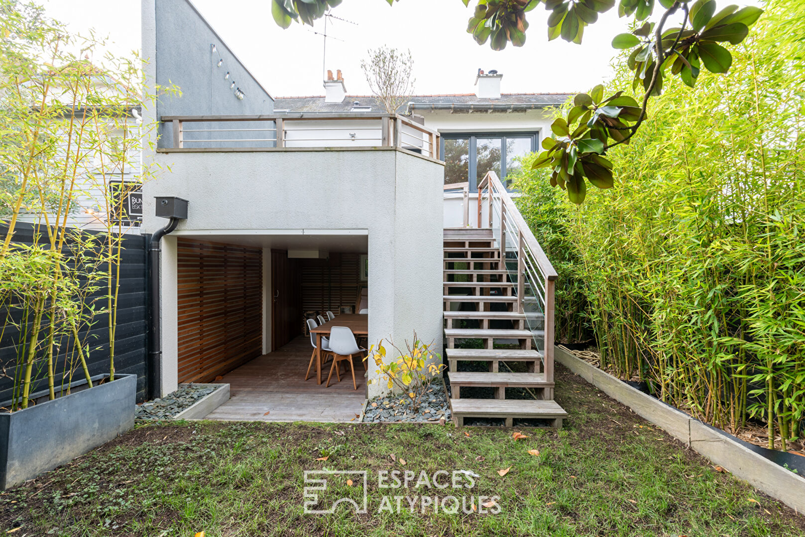 Maison familiale avec jardin à Sacré Coeur