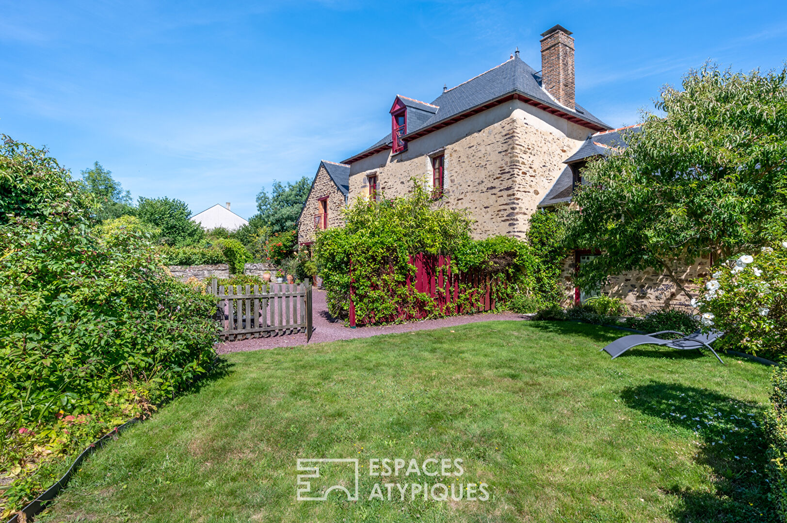 Charmant manoir du XVIIe siècle et ses gîtes