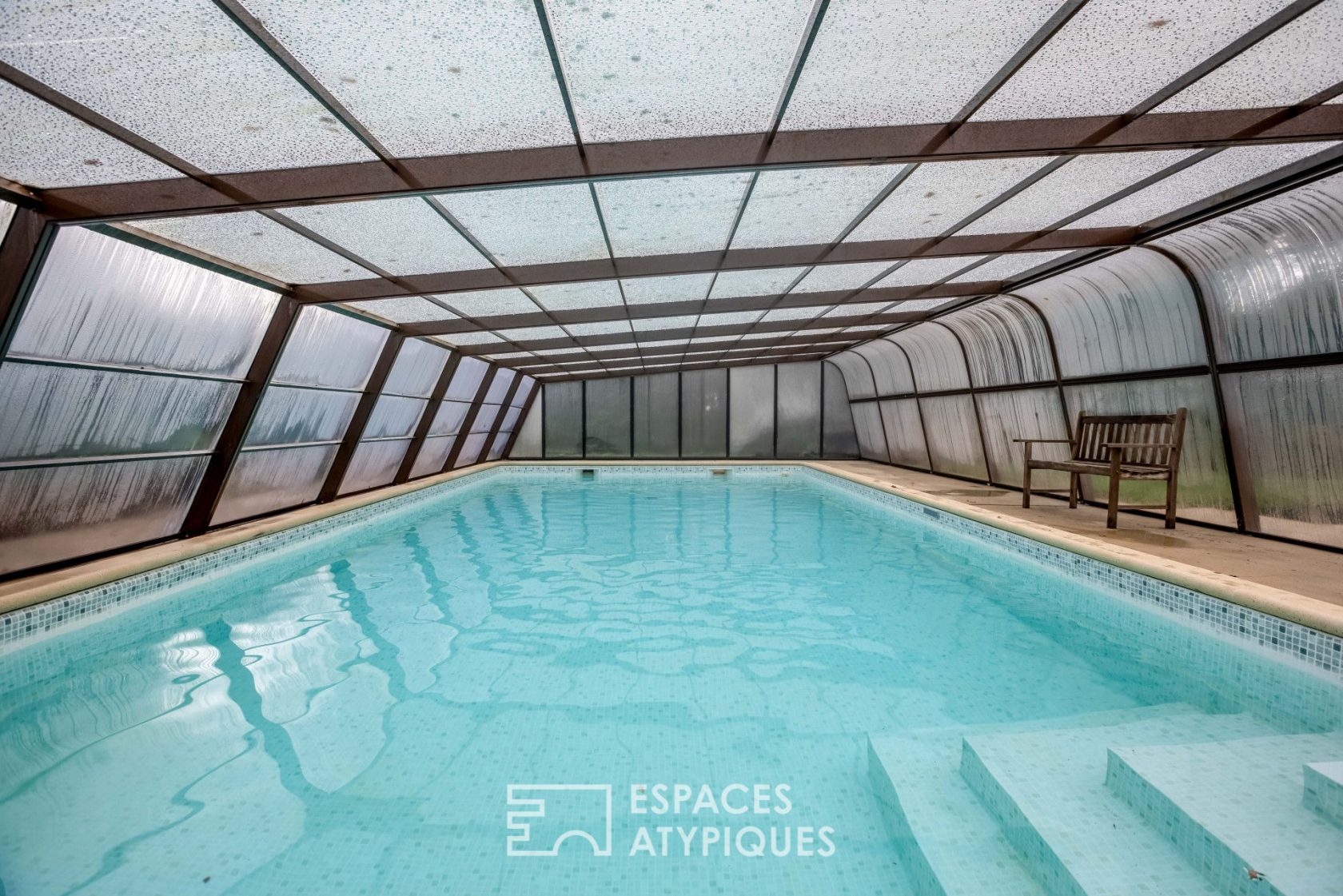 Propriété familiale avec piscine