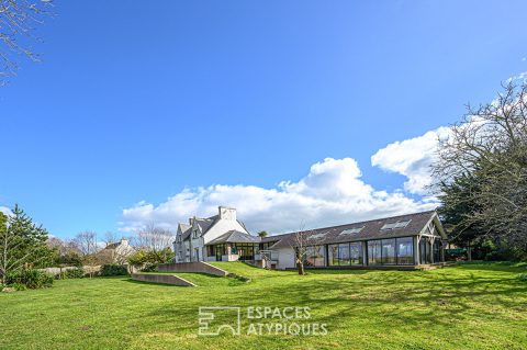 Maison en bord de mer et son extension contemporaine