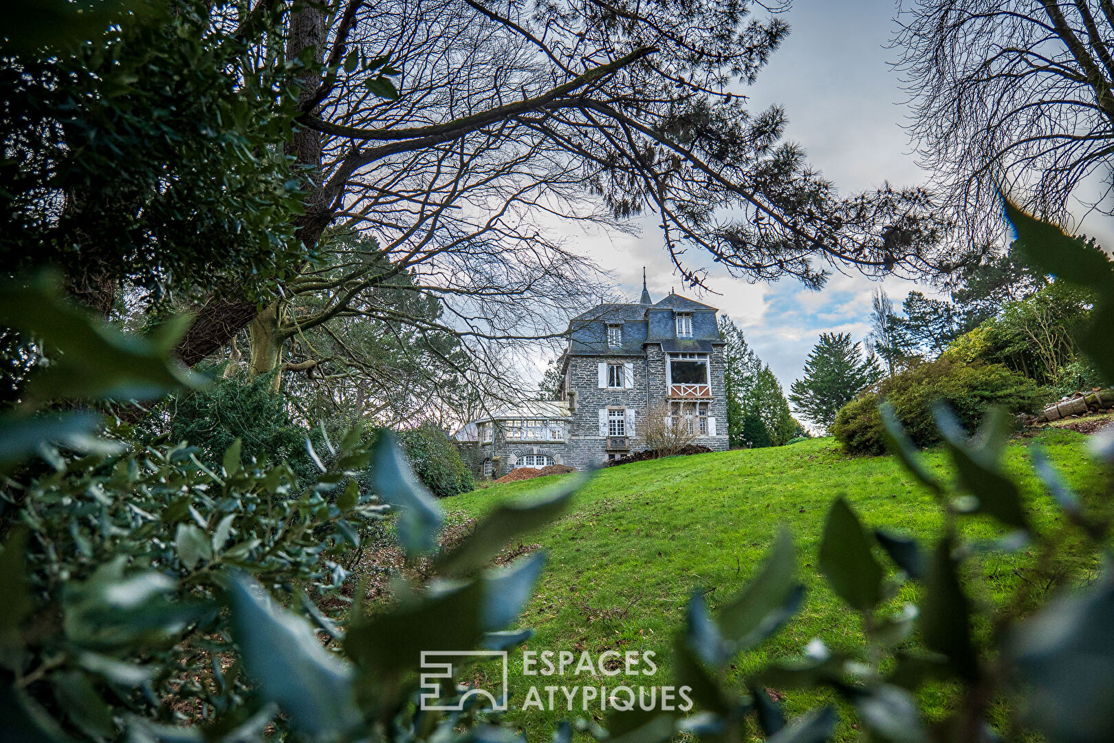 L’ élégant – Somptueux manoir du XIXième