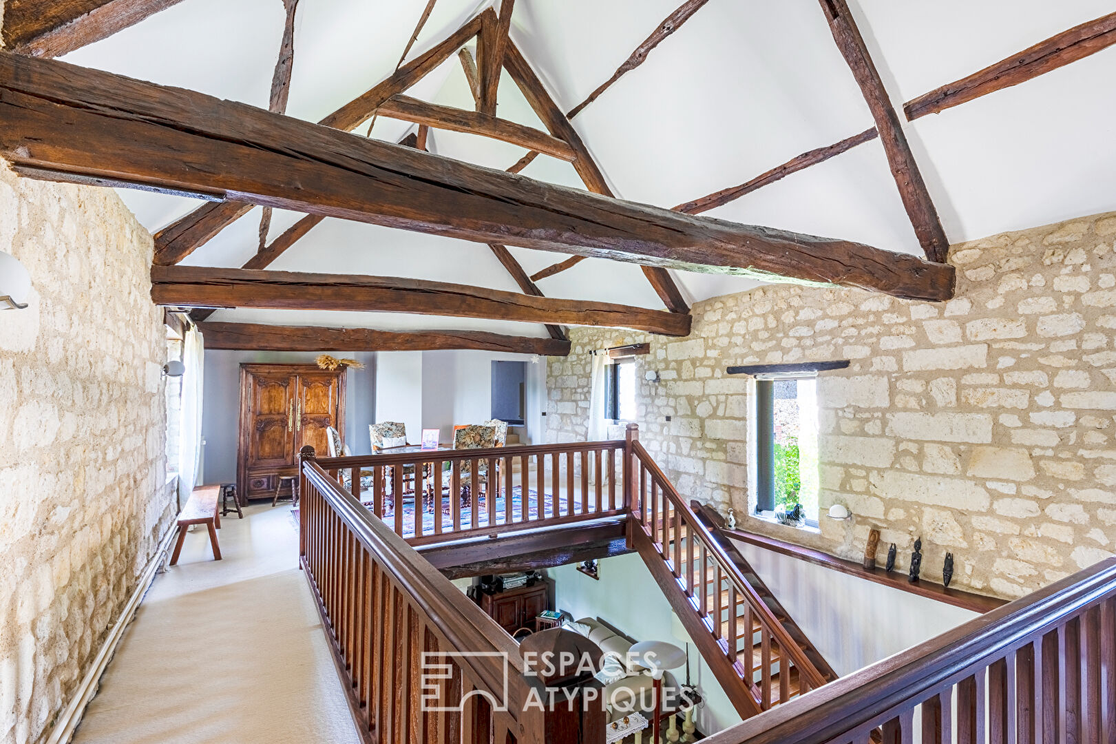 Uncomplicated 12th century property with a panoramic view of Paris