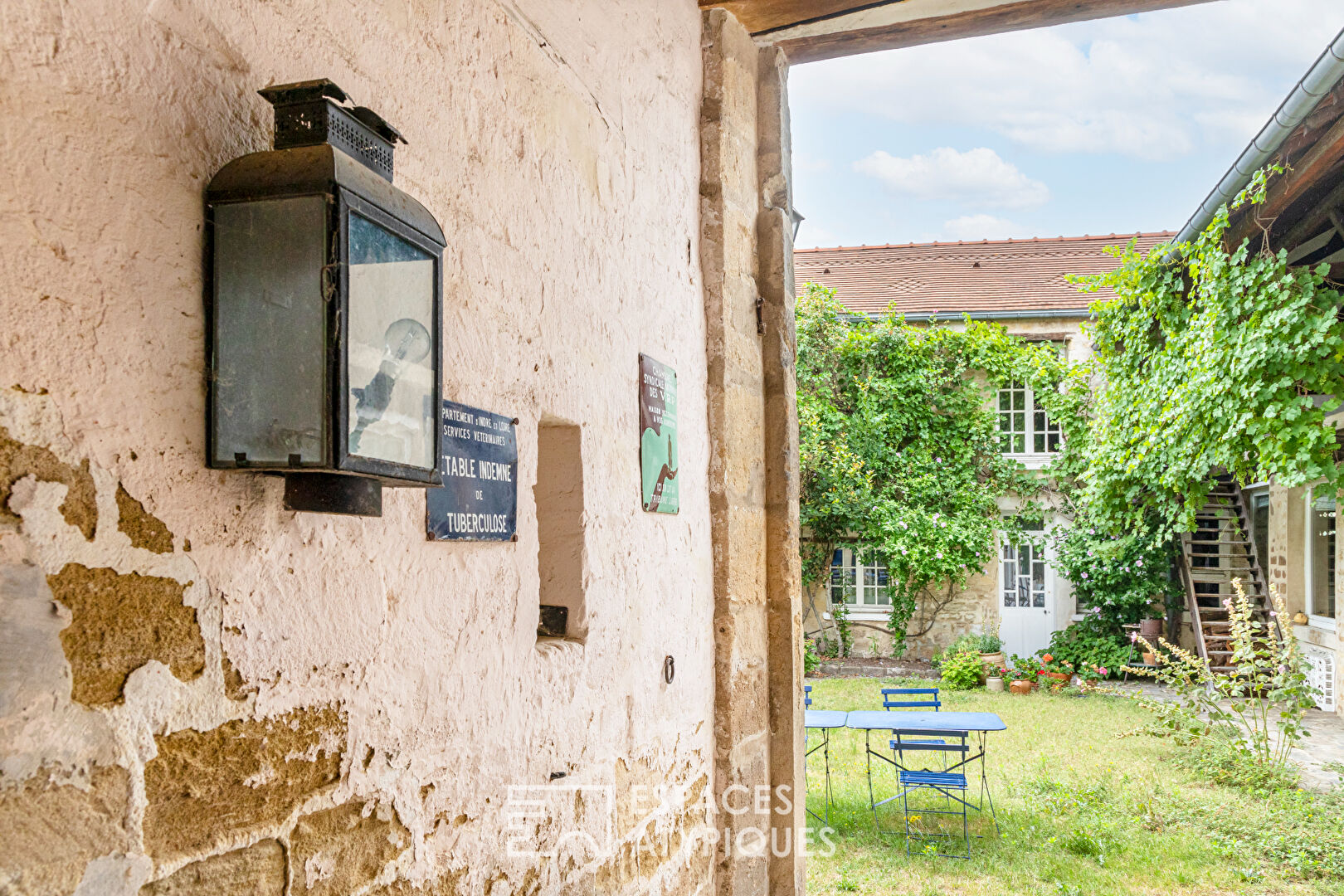 Bernardin de Saint Pierre lived there… Exceptional farmhouse in the village of Eragny sur Oise