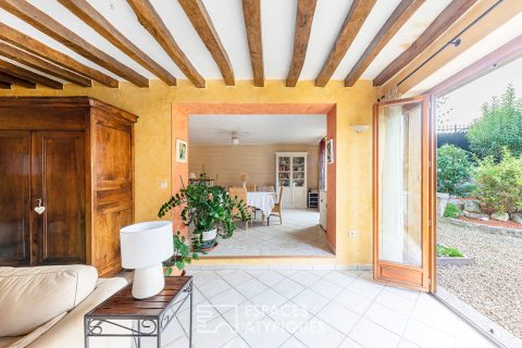 La Belle Embellie – bright farmhouse with swimming pool.