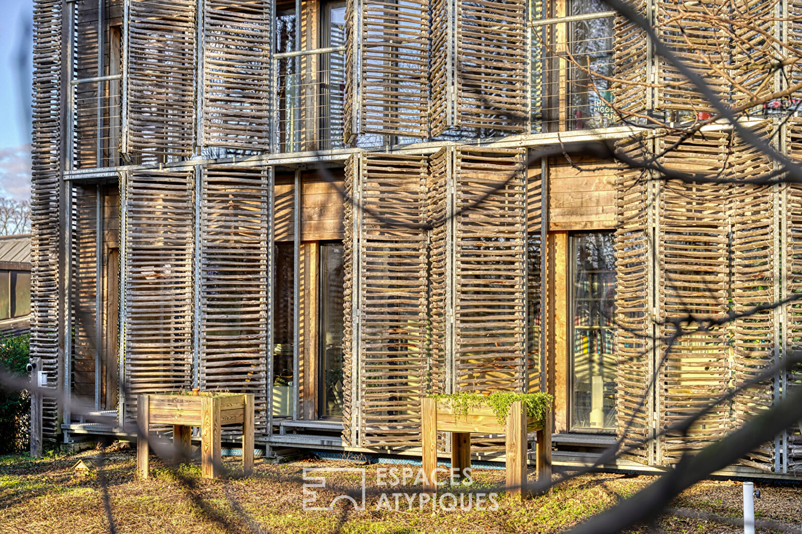 A GLOBAL ICON OF ECOLOGICAL ARCHITECTURE – FIRST ARCHITECT-DESIGNED PASSIVE HOUSE IN FRANCE 35 MINUTES FROM PARIS