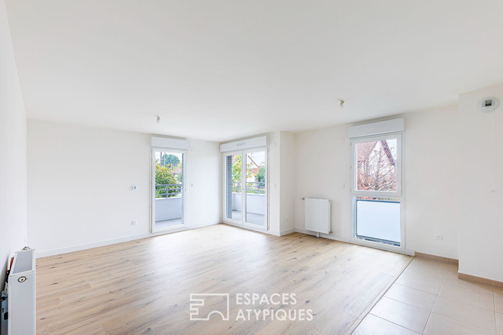 New, bright and private apartment in Bezons