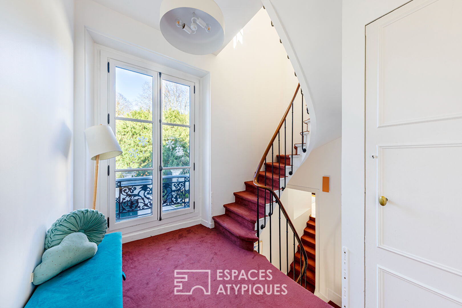 19th century bourgeois house with view of Paris