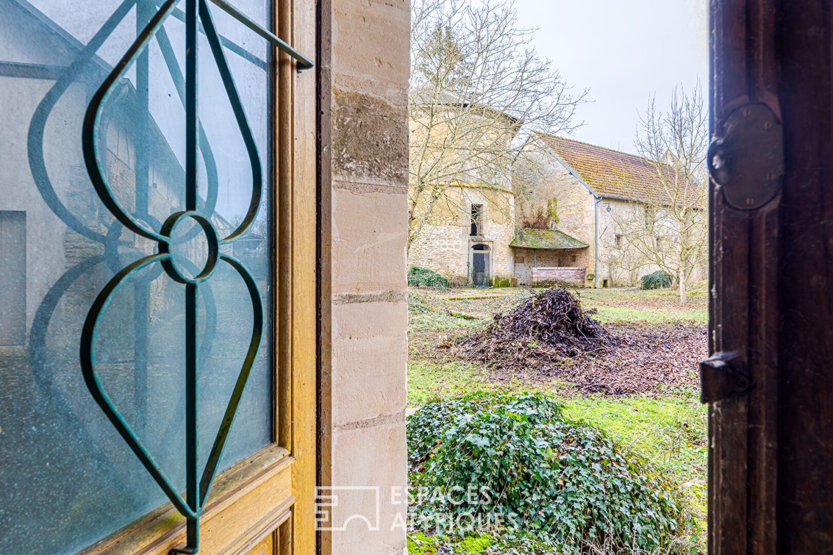 Large property from 1770, at the gateway to Normandy