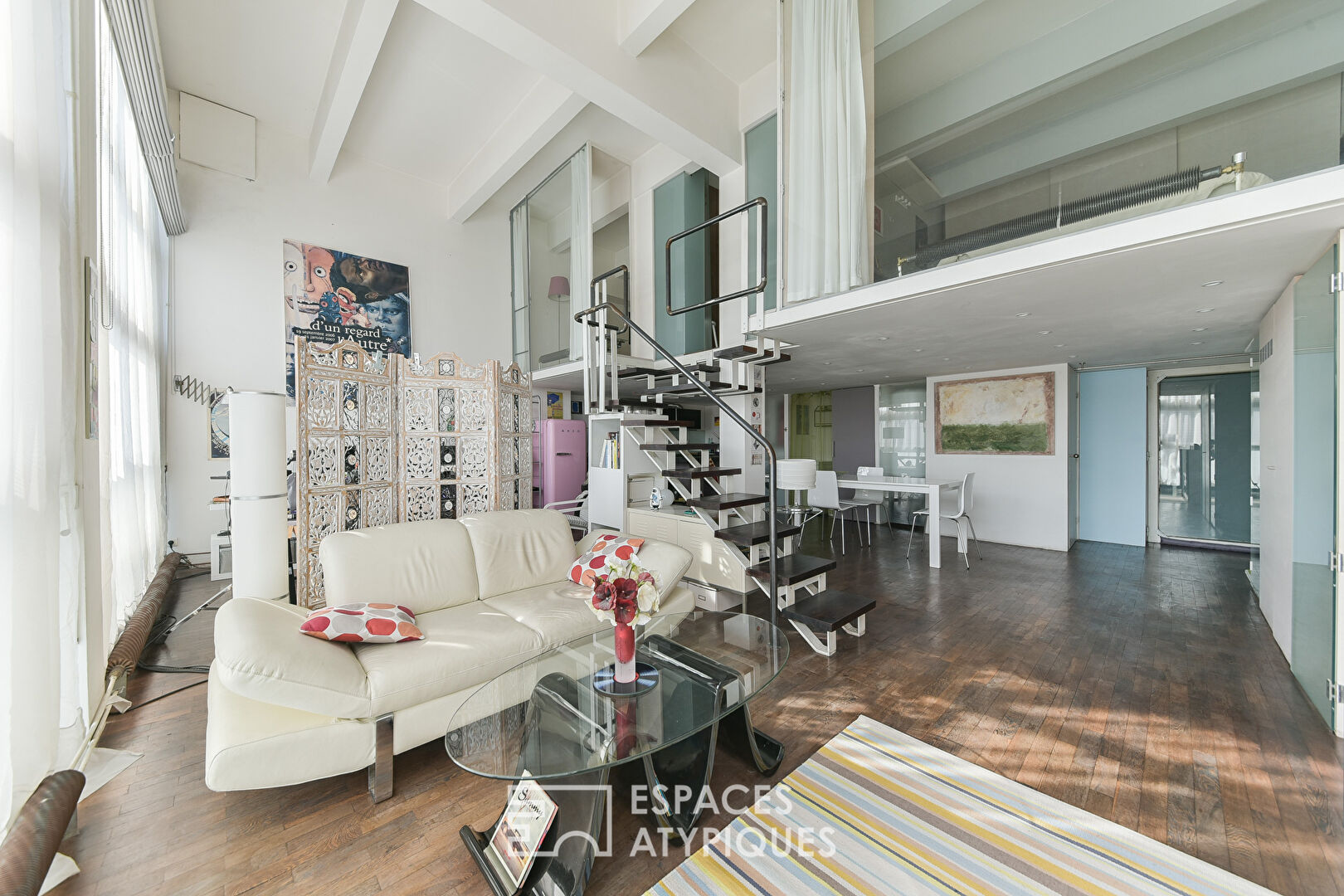 Duplex loft in the spirit of Le Corbusier