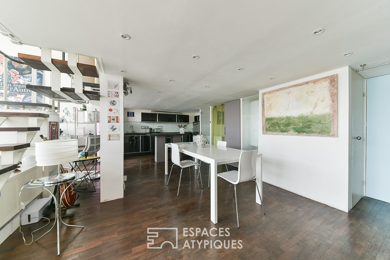 Duplex loft in the spirit of Le Corbusier