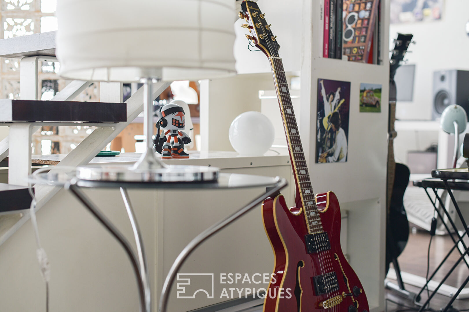 Duplex loft in the spirit of Le Corbusier