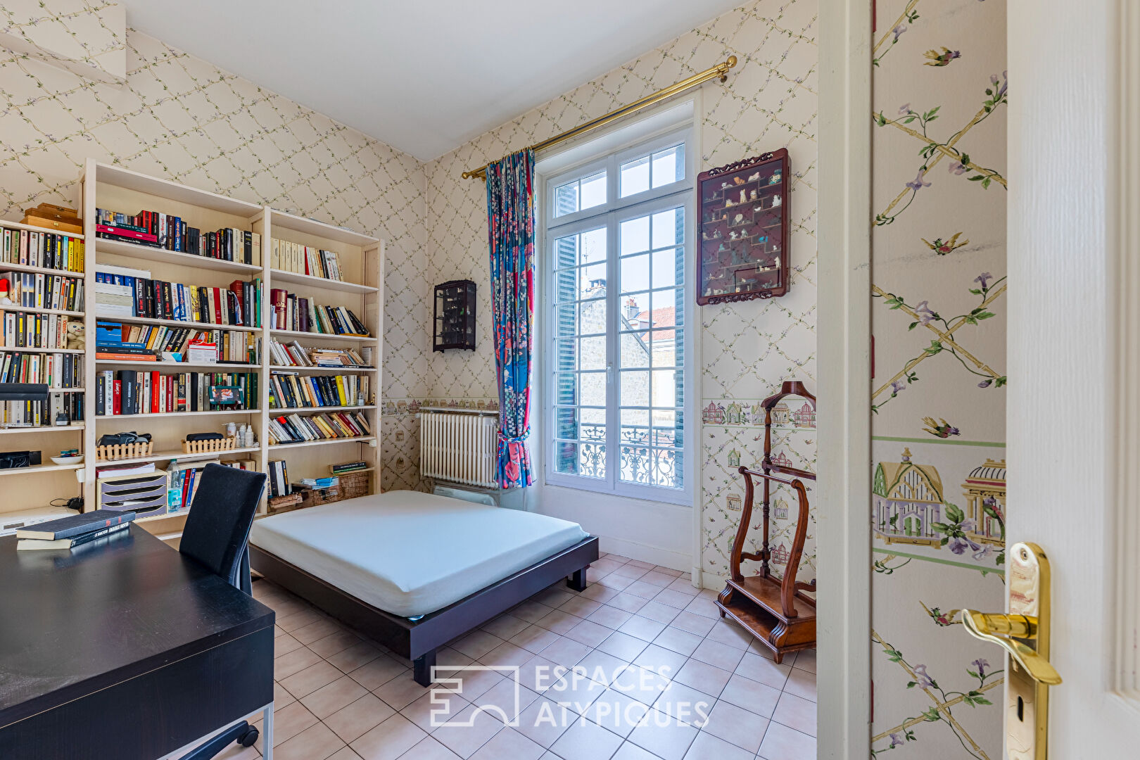 Apartment, belle époque style in bourgeois house, late 19th century