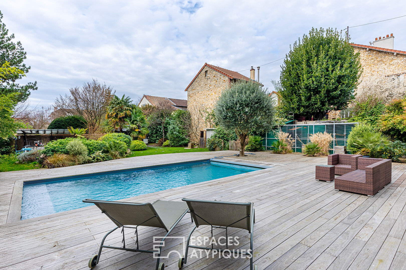 Elégante meulière avec piscine au coeur d’Enghien les Bains