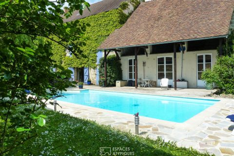 Ancien corps de ferme du XVIIIème siècle avec piscine