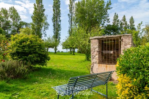 Charmant corps de ferme en pierre – vue mer