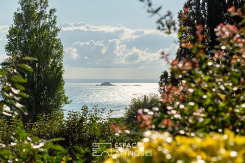 Character property with sea view at the gateway to Cap d’Erquy