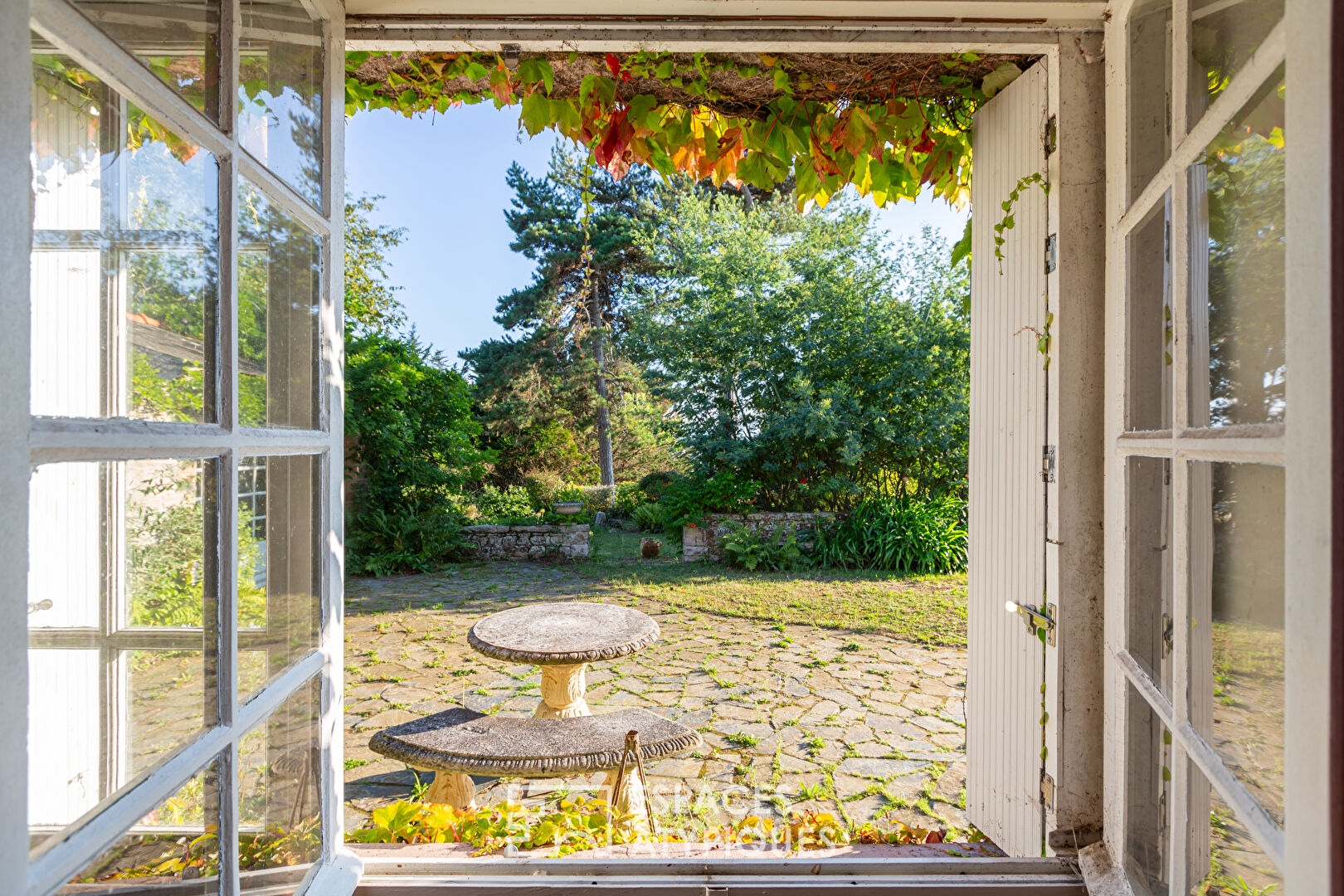 Character property with sea view at the gateway to Cap d’Erquy