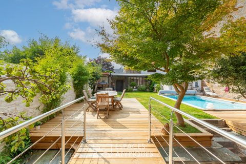 Townhouse with swimming pool