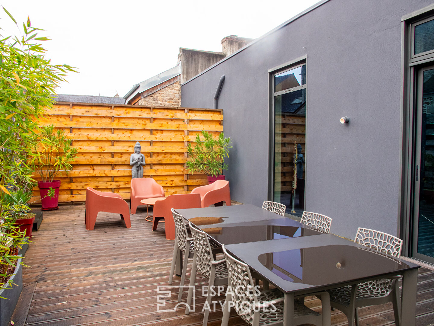 Élégant loft d’architecte et sa terrasse en centre-ville de Dinan