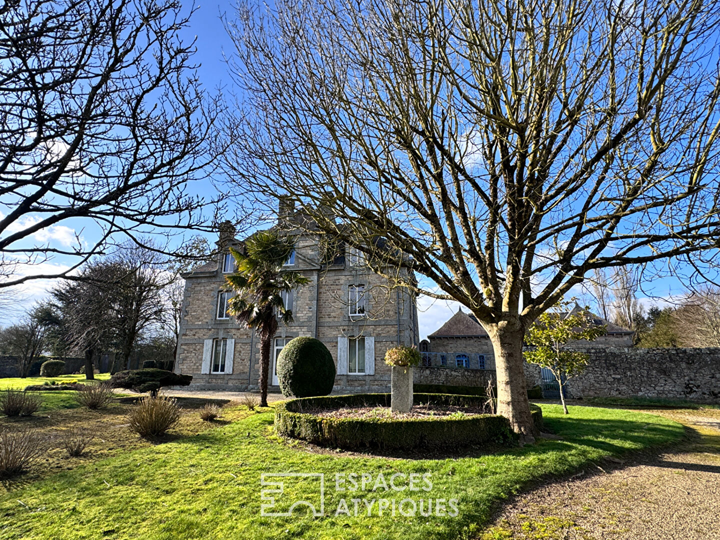 Manoir en côtes d’armor avec seconde maison et piscine