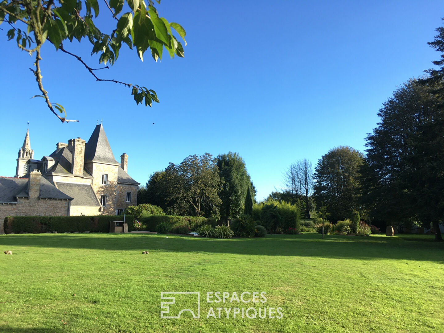 Manoir en côtes d’armor avec seconde maison et piscine