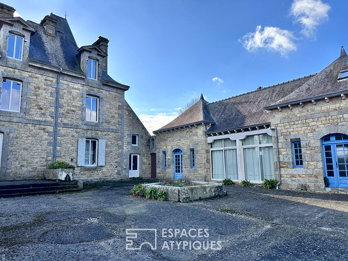 Manoir en côtes d’armor avec seconde maison et piscine