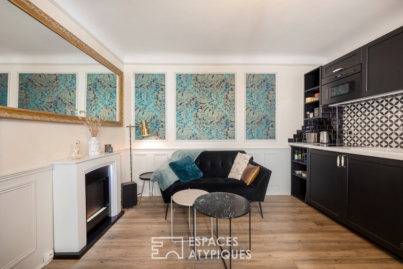 The elegant little duplex in the heart of the Les Halles district