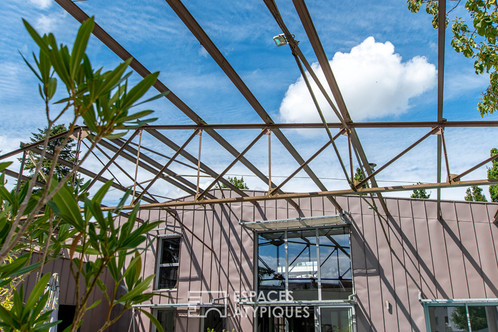 Loft d’architecte avec piscine