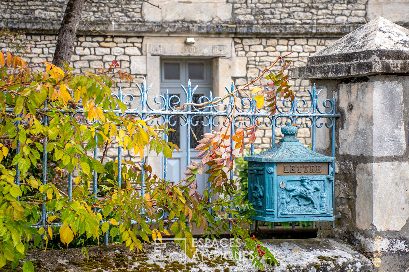 Romantique maison bourgeoise au coeur d’un charmant village