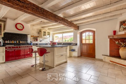 Renovated farmhouse a stone’s throw from Luçon