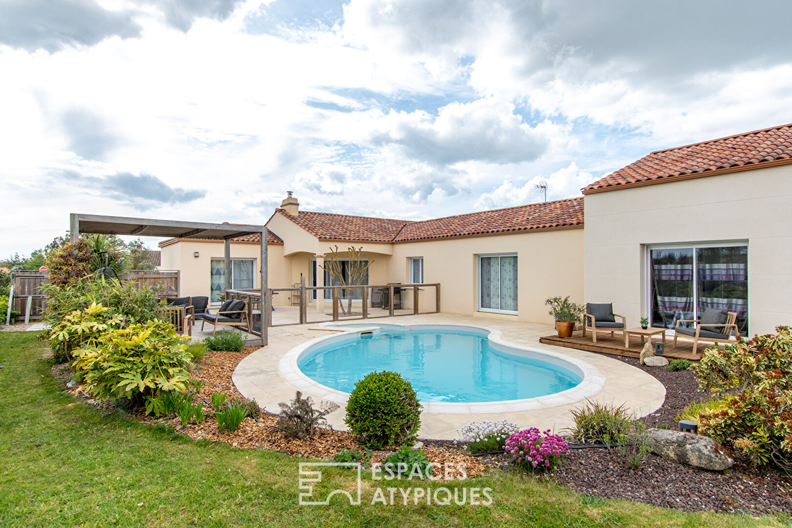 Maison d’architecte à proximité des marais