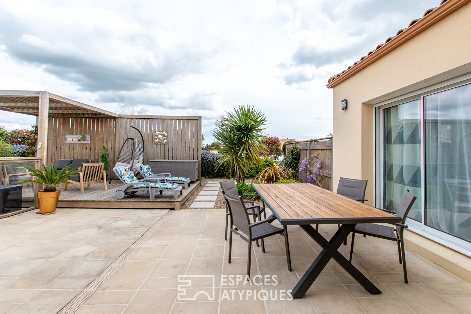 Maison d’architecte à proximité des marais