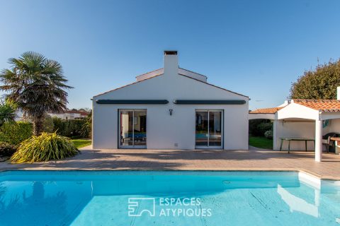 Maison contemporaine proche de l’océan avec jardin et piscine