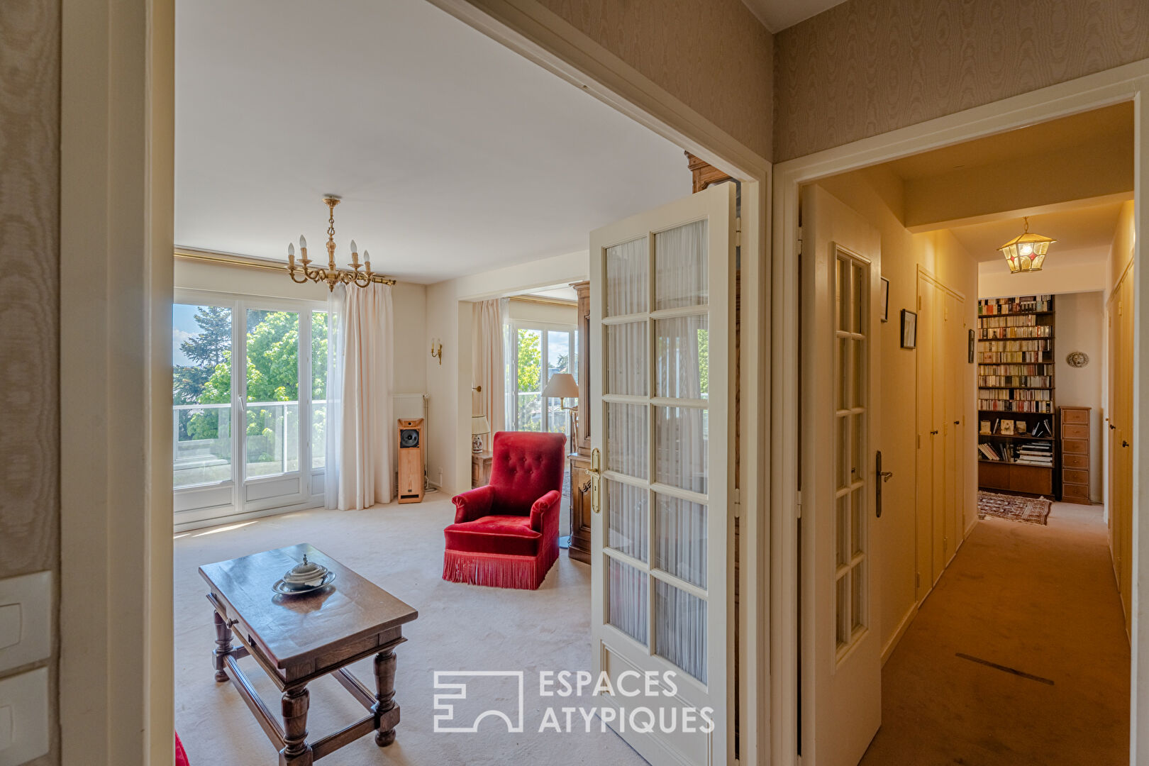 Top floor apartment in the heart of La Haie Vigné