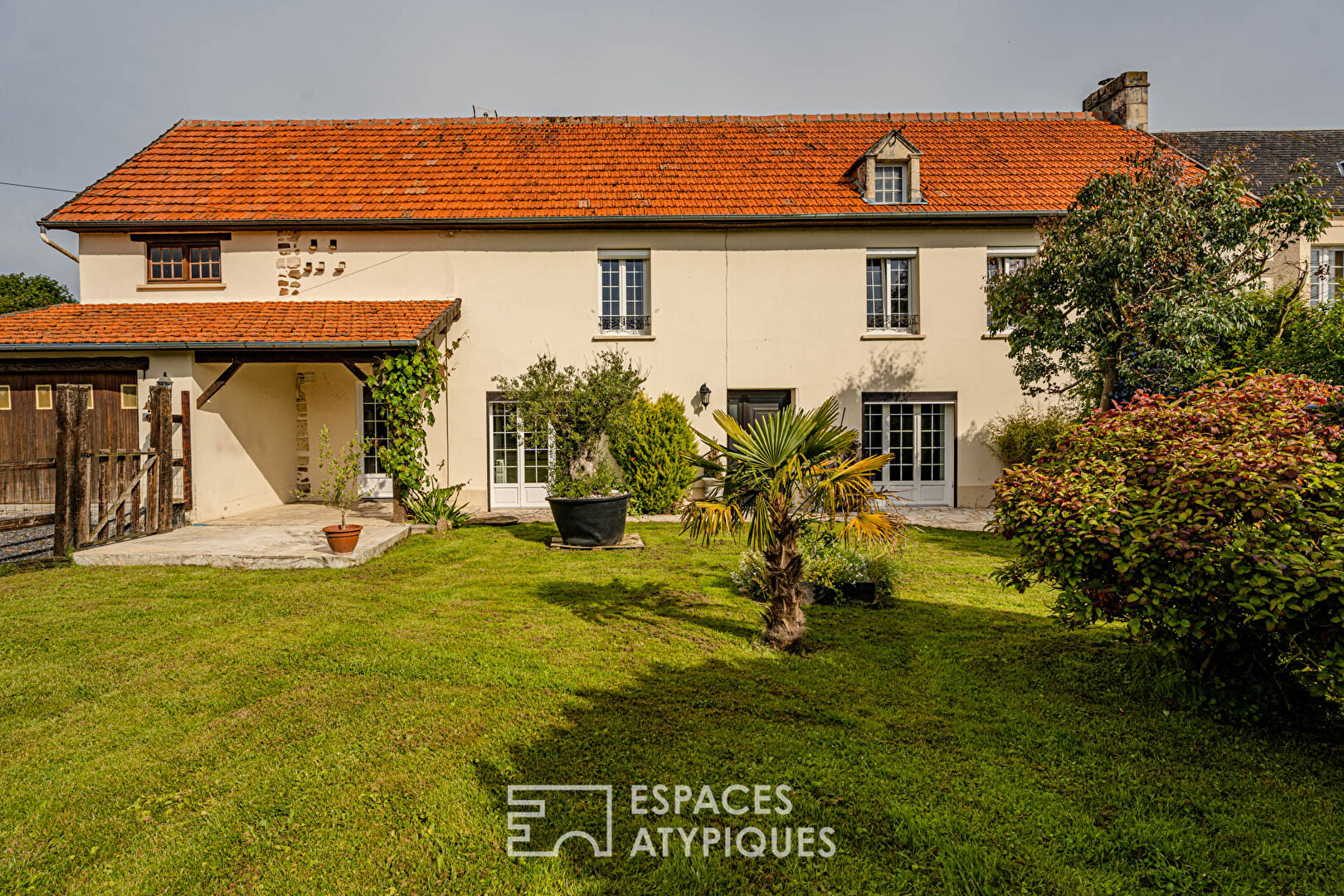 Longère ancienne rénovée à l’esprit maison de famille