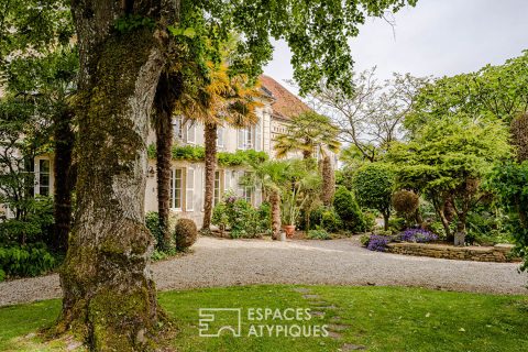 Belle propriété bourgeoise du 18ème siècle et son magnifique jardin