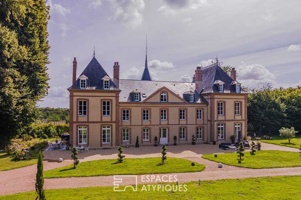 Château intégralement restauré avec écuries et dépendances 