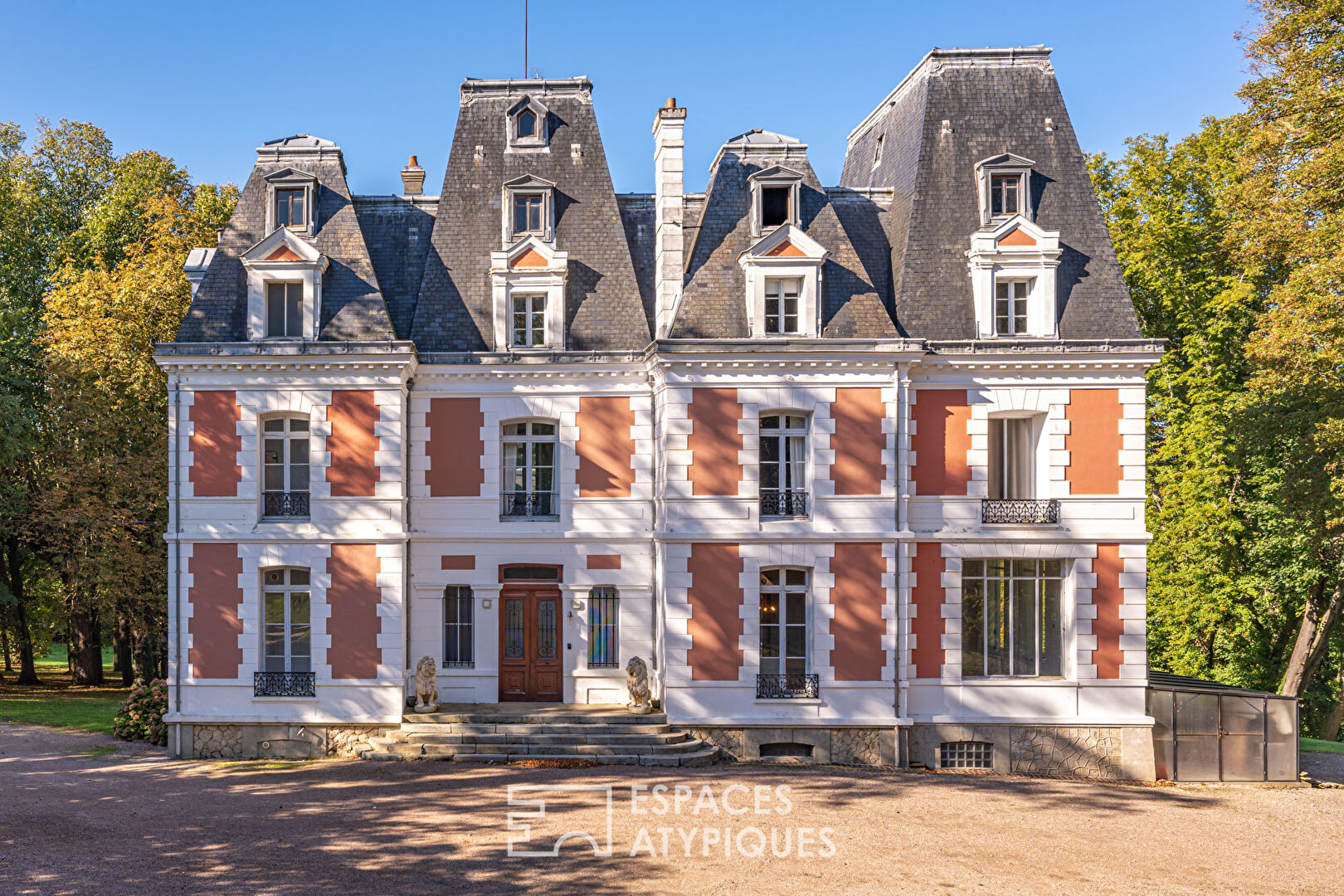 Château avec vue mer