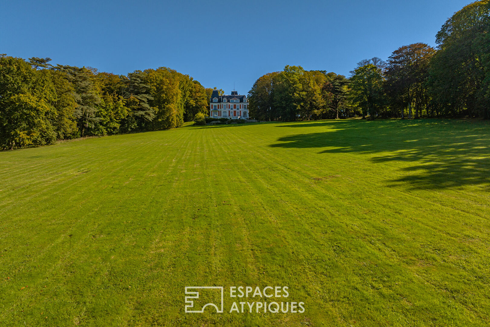 Château avec vue mer