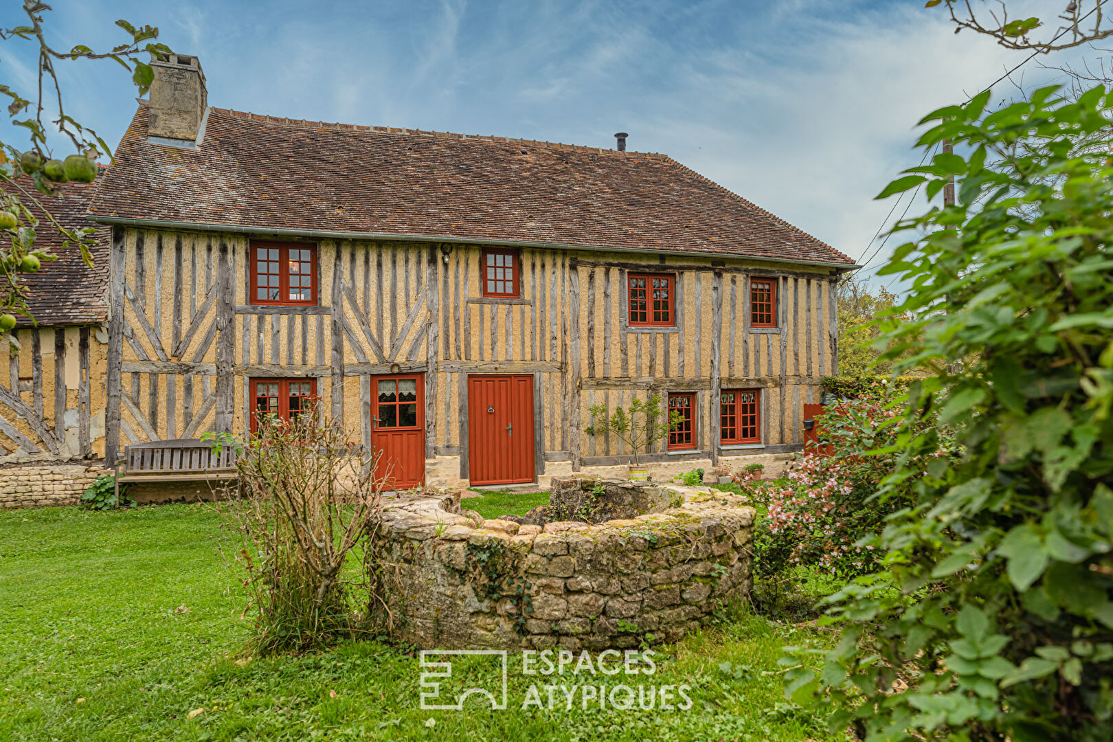 Maison Normande proche forêt avec herbage et boxes pour chevaux