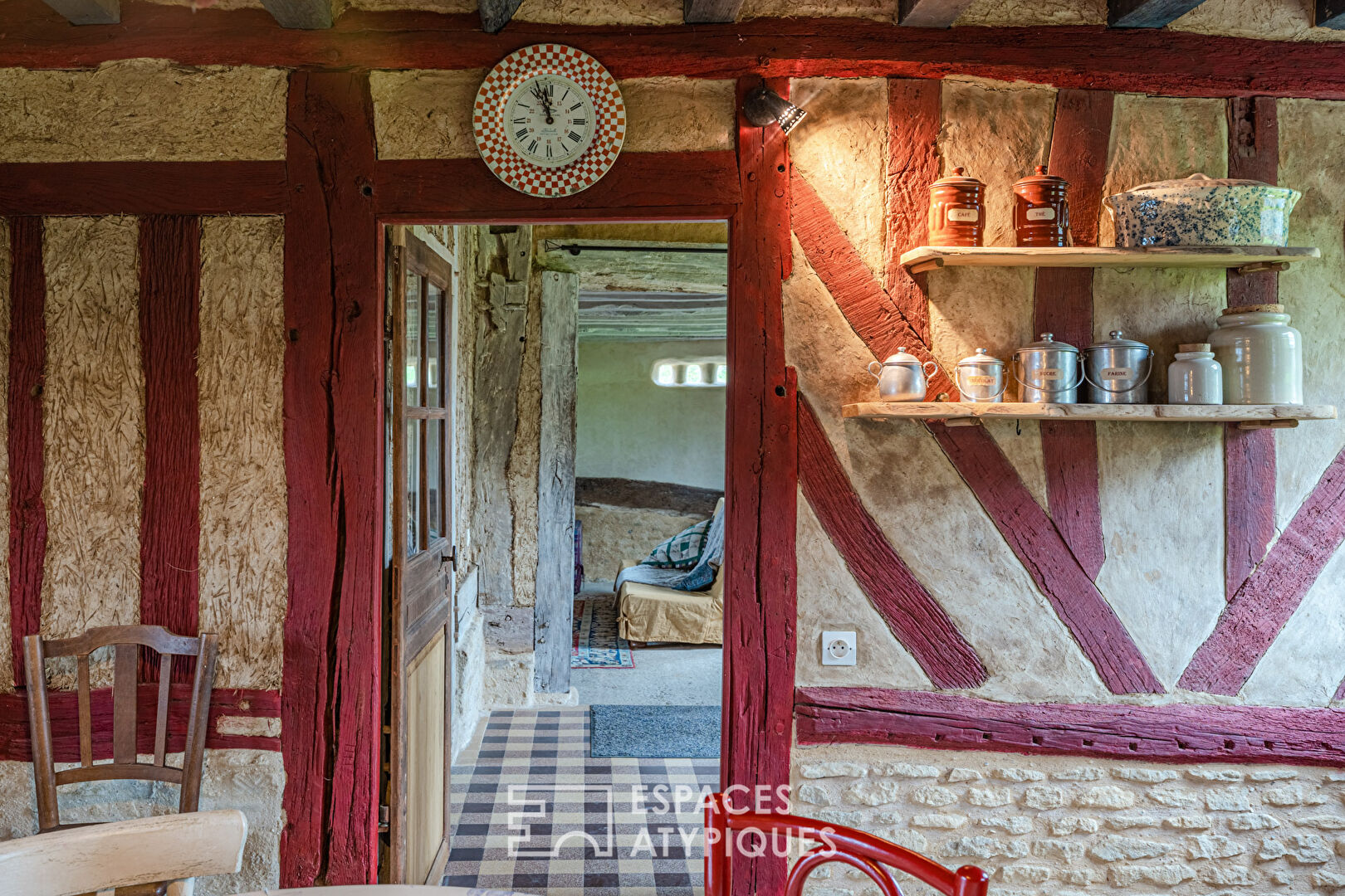 Maison Normande proche forêt avec herbage et boxes pour chevaux