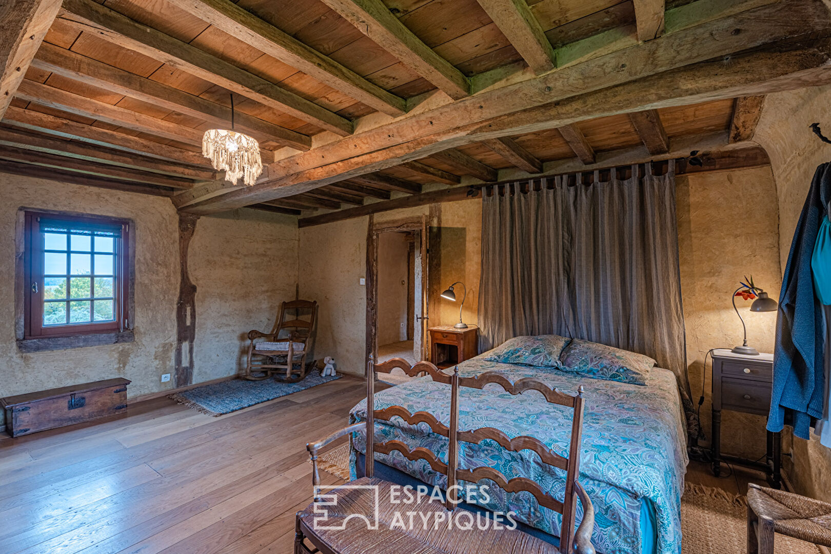 Maison Normande proche forêt avec herbage et boxes pour chevaux