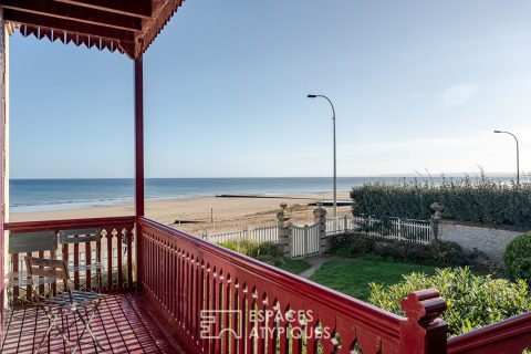 Appartement vue mer dans villa balnéaire