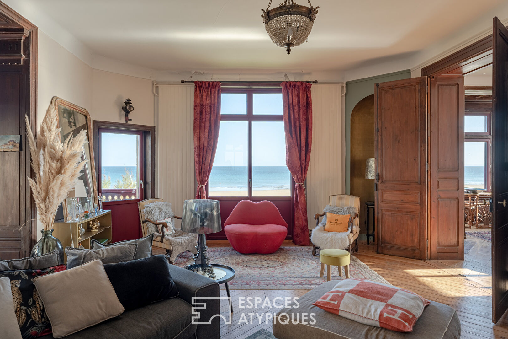 Appartement vue mer dans villa balnéaire