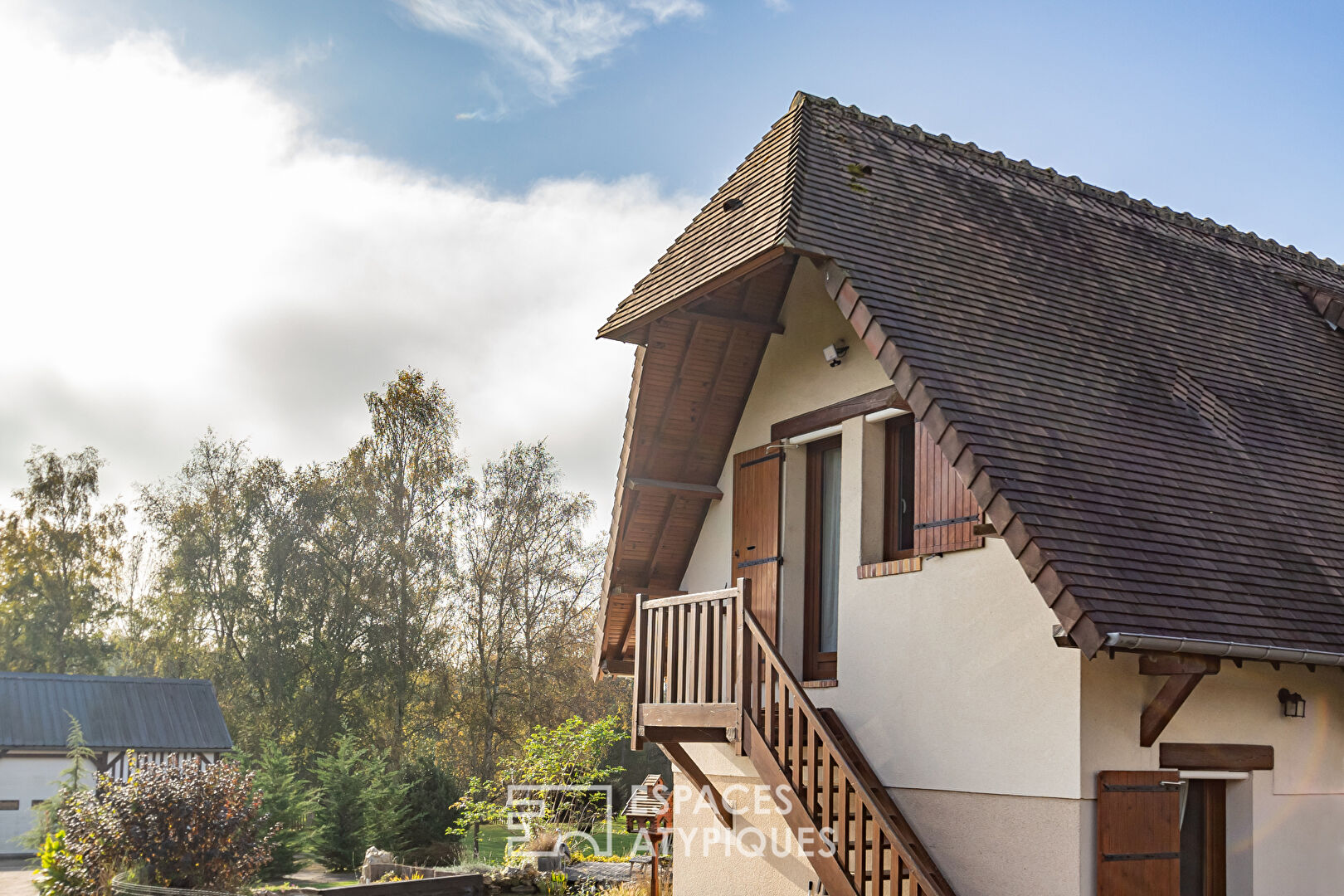 Maison de très belle construction et ses 2 dépendances