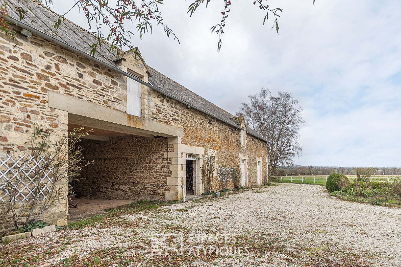 Maison de maître et ses dépendances