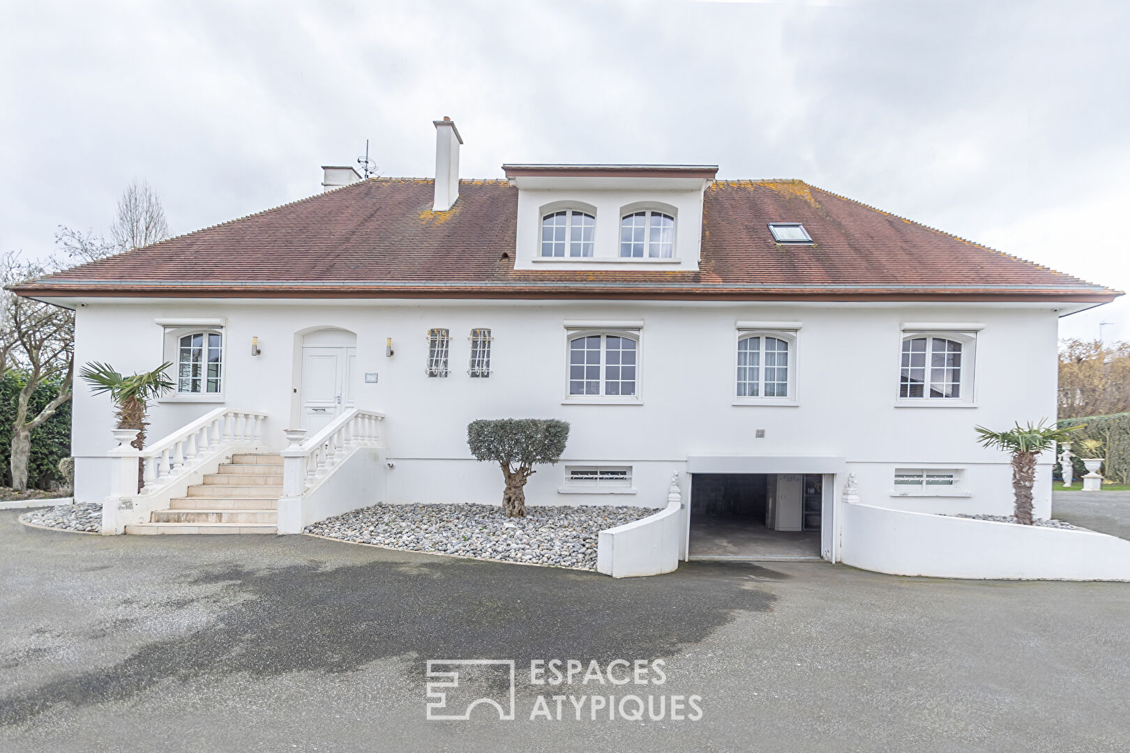 Belle maison Ile de France et sa piscine