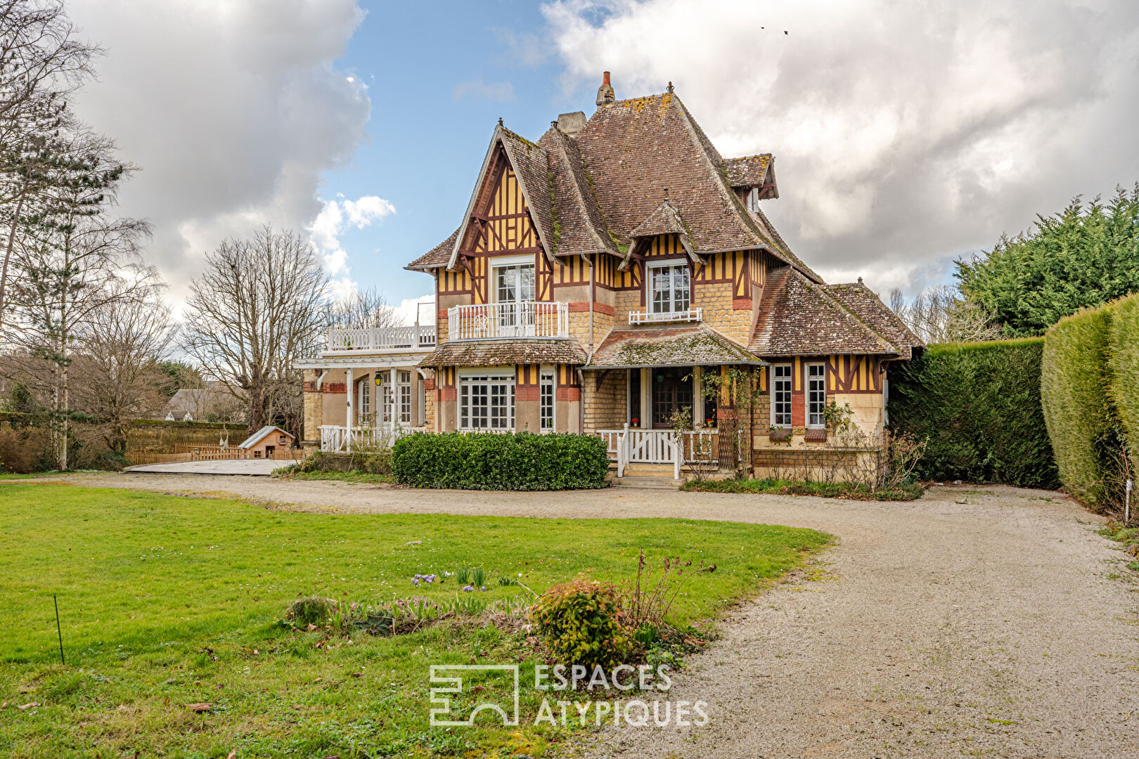 Belle demeure anglo-normande rénovée